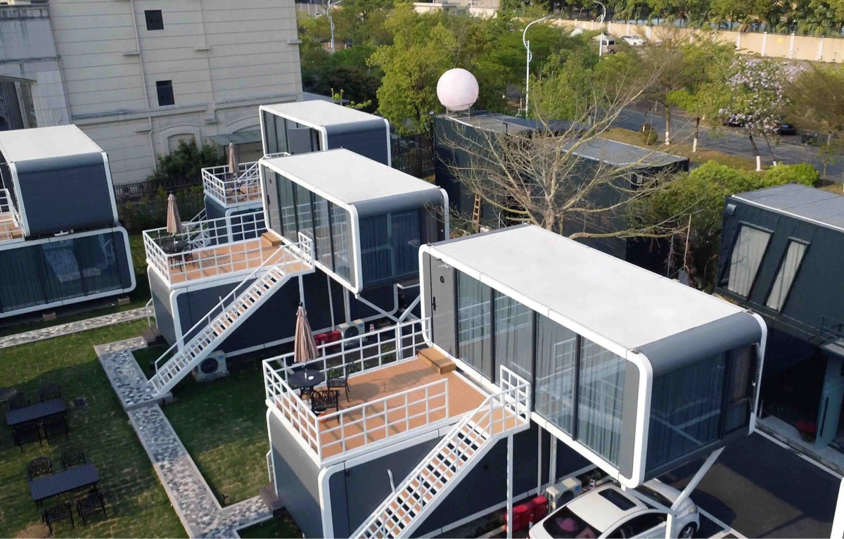 Apple Cabin - P5 - Image 3